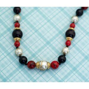 Vintage Royal Dominance Beaded Necklace by Avon - 24 inch - L21